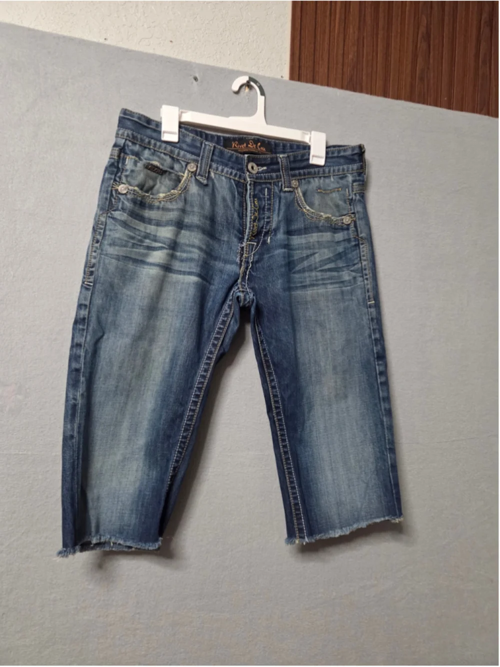 Rivet De Cru Jean Shorts Size 32 Blue White Distressed Raw Hem